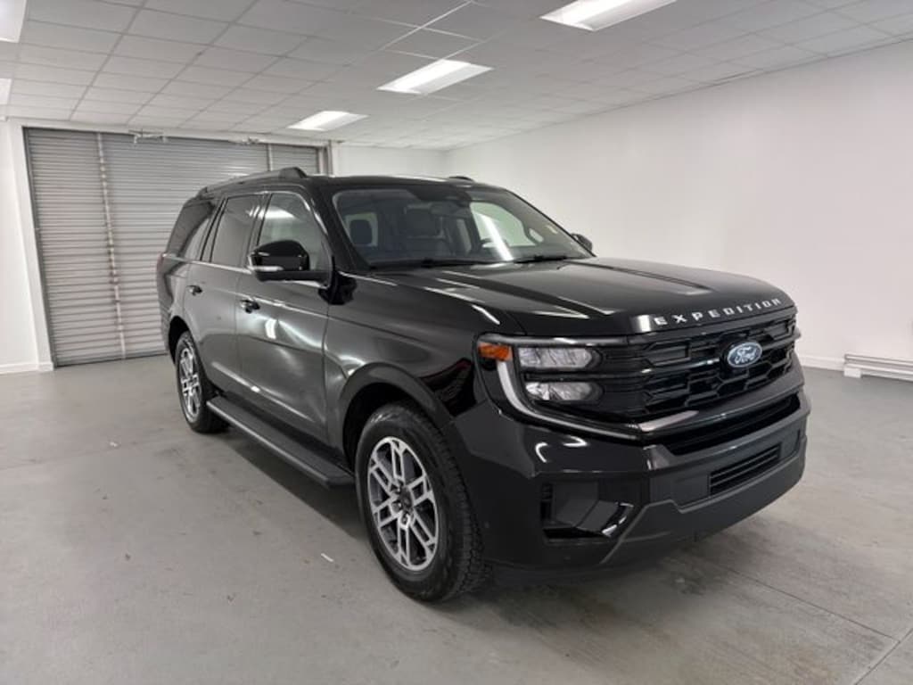 Used 2025 Ford Expedition Active SUV