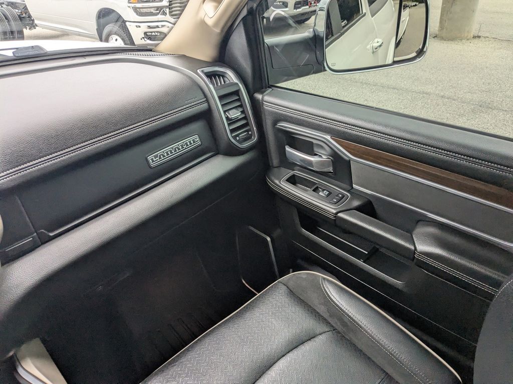 2022 RAM Ram 3500 Pickup Laramie - Photo 17