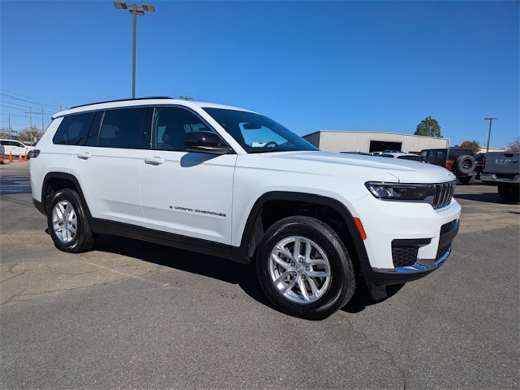 New 2025 Jeep Grand Cherokee L LAREDO X 4X2 Sport Utility