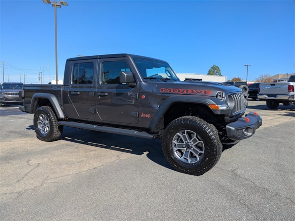 New 2026 Jeep Gladiator MOJAVE 4X4 Pickup