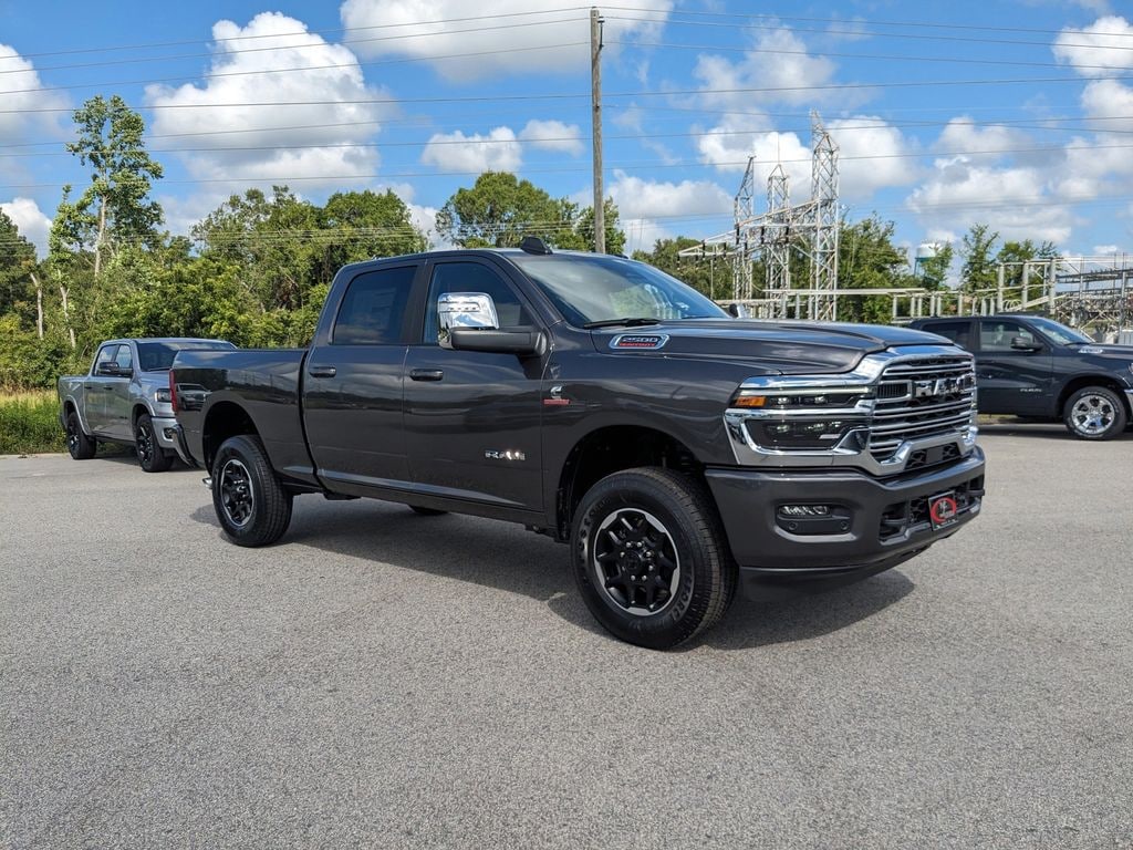 New 2025 Ram 2500 LARAMIE CREW CAB 4X4 6'4 BOX Pickup