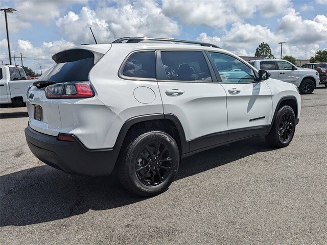 2023 Jeep Cherokee Altitude photo 4