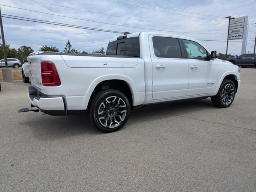 New 2026 Ram 1500 LIMITED LONGHORN CREW CAB 4X4 5'7 BOX Pickup