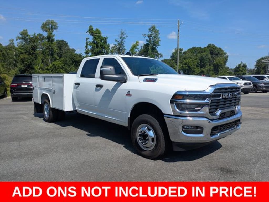 New 2026 Ram 3500 Chassis Cab TRADESMAN CREW 4X4 60' CA Pickup