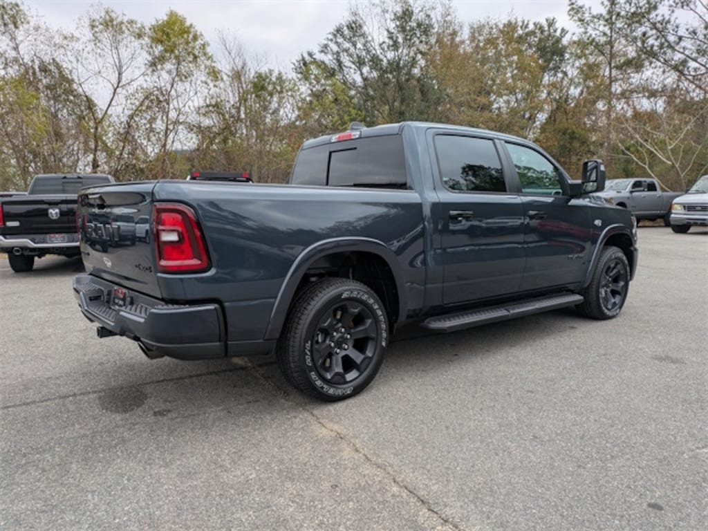 New 2026 Ram 1500 BIG HORN CREW CAB 4X4 5'7 BOX Pickup