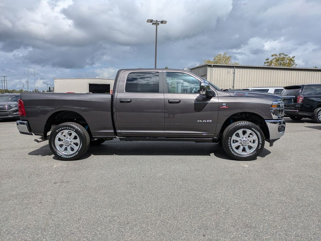 New 2026 Ram 2500 LARAMIE CREW CAB 4X4 6'4 BOX Pickup