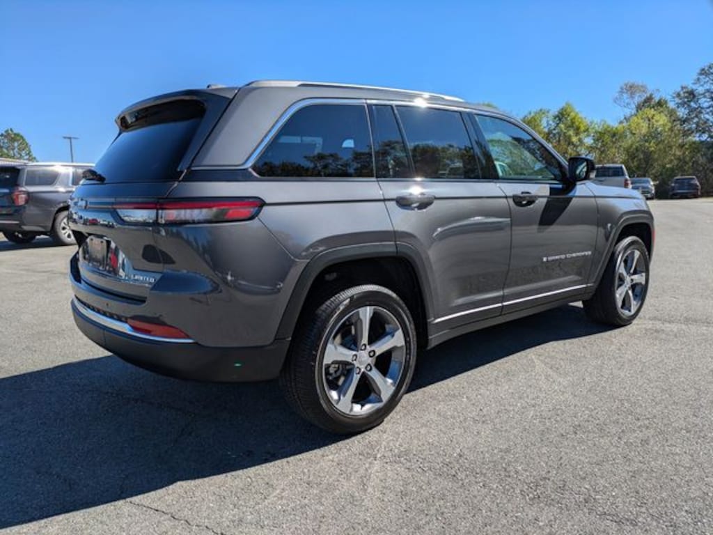 New 2025 Jeep Grand Cherokee LIMITED 4X4 Sport Utility