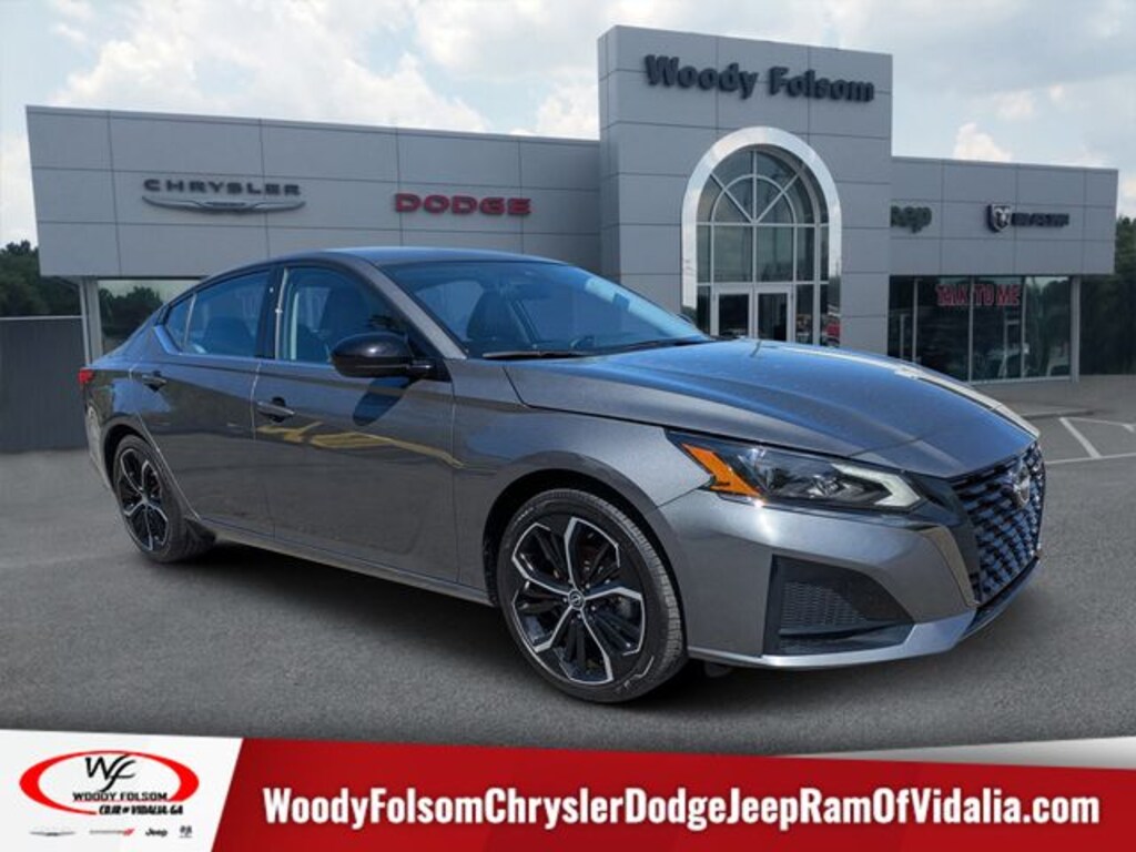 Used 2025 Nissan Altima 2.5 SR Sedan