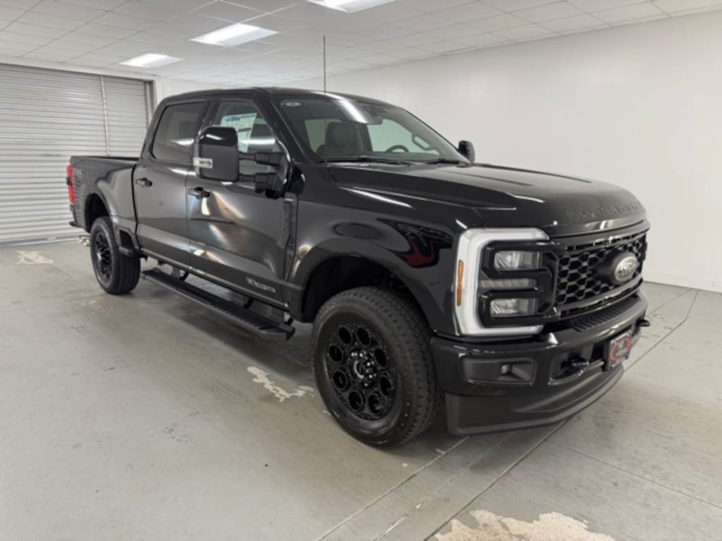 New 2026 Ford F-350SD Lariat Truck