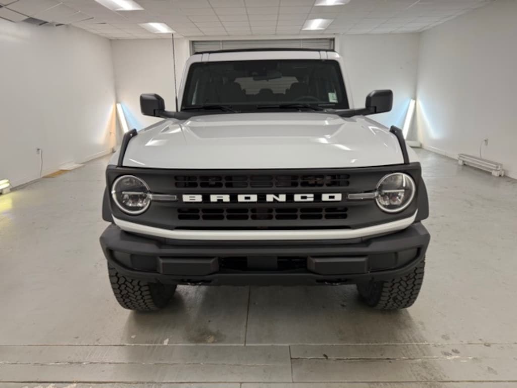 New 2025 Ford Bronco Base SUV