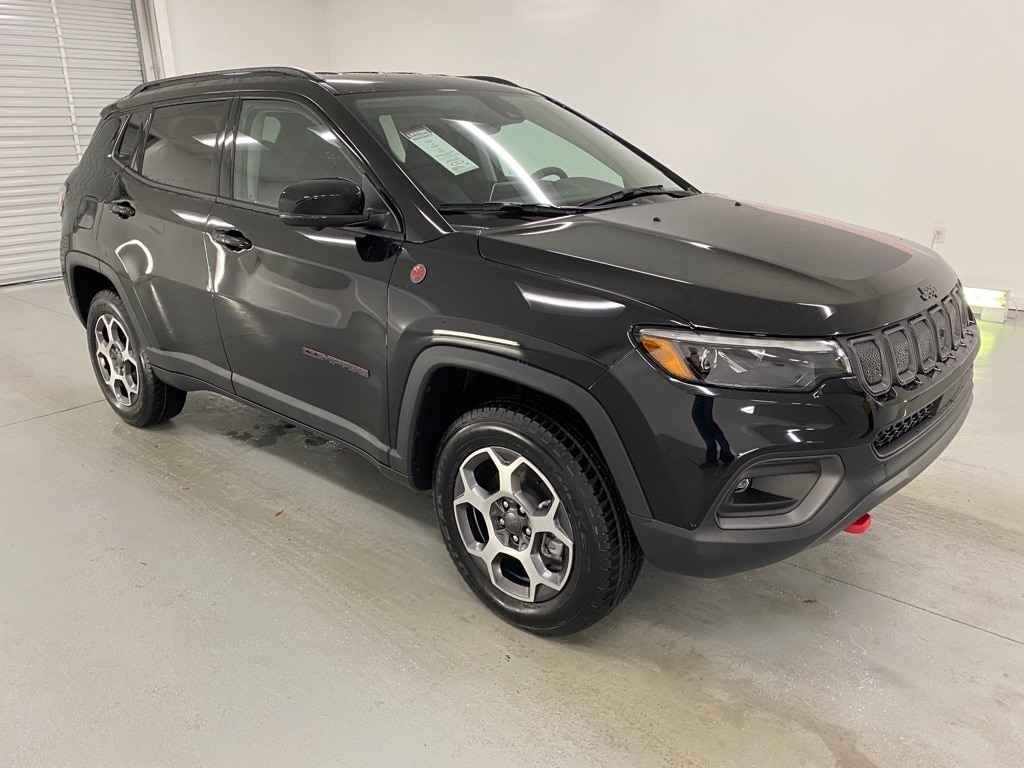 Used 2022 Jeep Compass Trailhawk with VIN 3C4NJDDB3NT227330 for sale in Baxley, GA