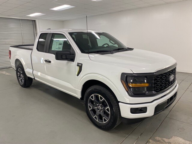 2025 Ford F-150 STX photo 3