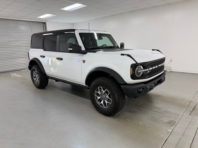 2025 Ford Bronco Badlands photo 3