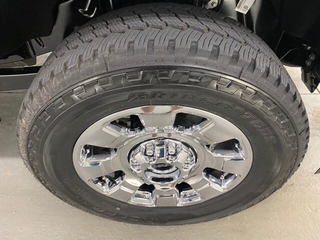 2025 Ford F-350 Lariat photo 4