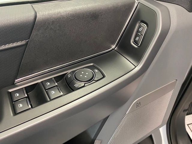 2025 Ford F-150 XLT - Photo 13