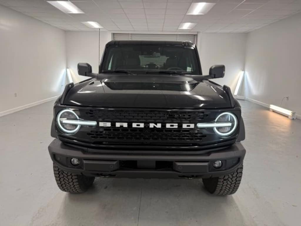 New 2025 Ford Bronco Outer Banks SUV