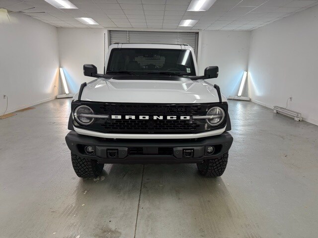 2025 Ford Bronco Badlands photo 2