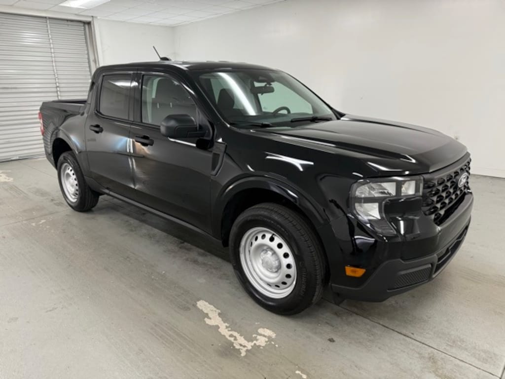 New 2025 Ford Maverick XL Truck