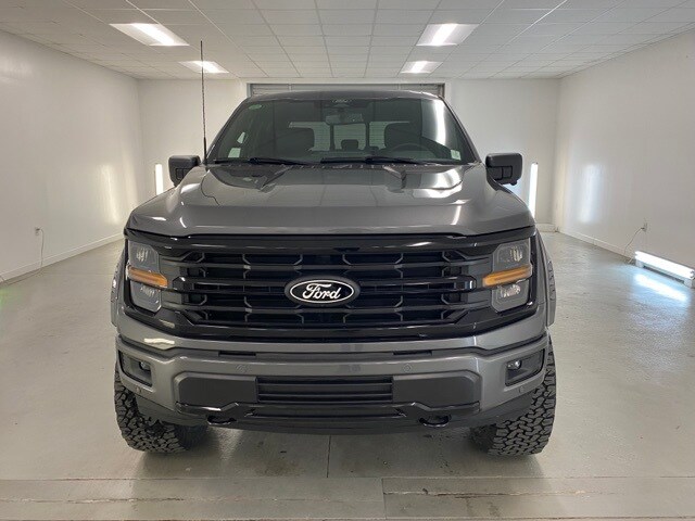 2025 Ford F-150 XLT photo 2