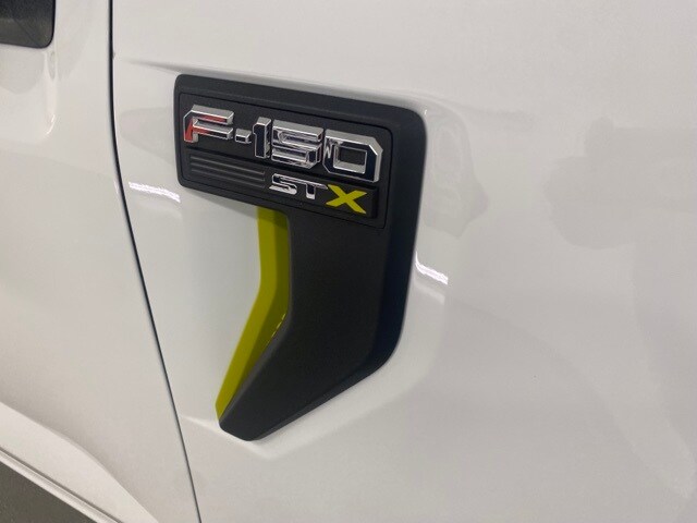 2025 Ford F-150 STX photo 4