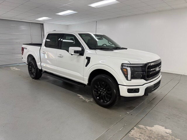 2025 Ford F-150 Lariat photo 3
