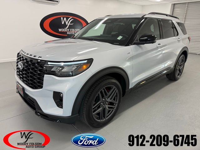 2026 Ford Explorer ST-LINE's photo