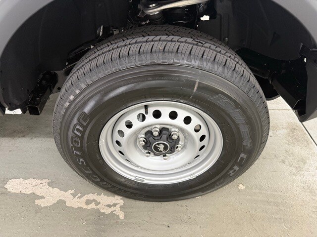 2025 Ford Bronco Base photo 4