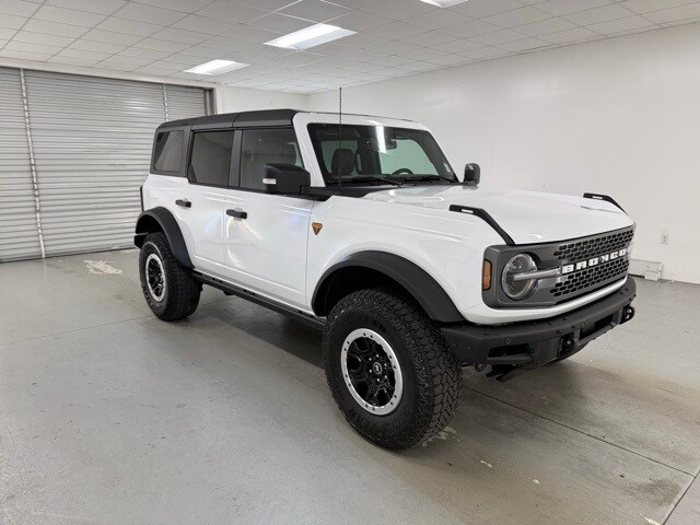 2025 Ford Bronco Badlands photo 2