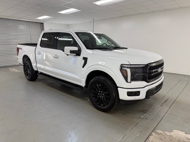 2025 Ford F-150 Lariat photo 3