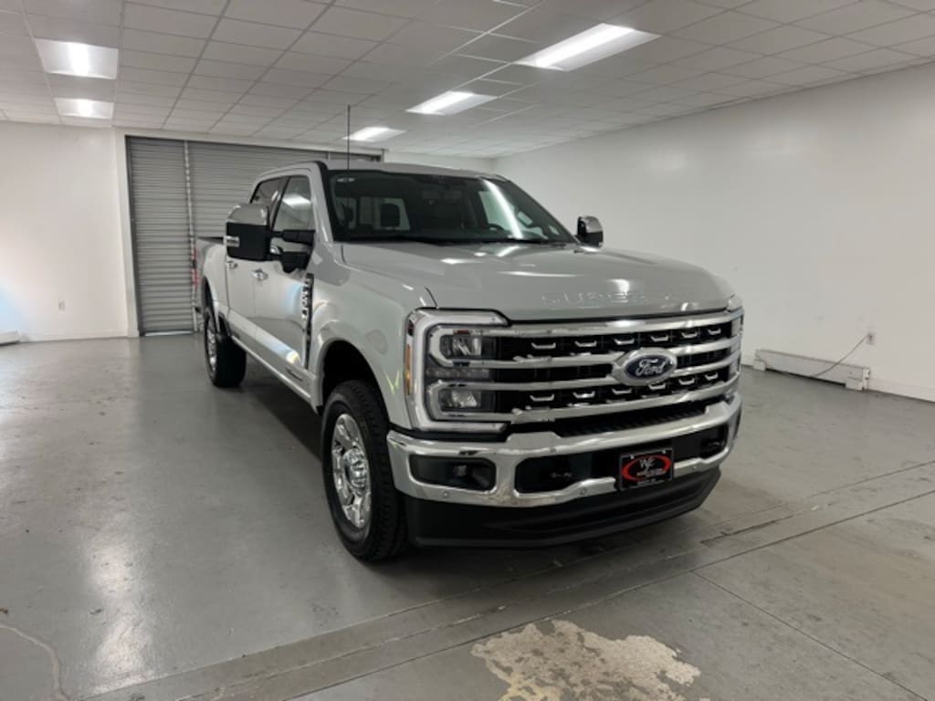 New 2026 Ford F-250SD Lariat Truck