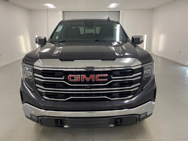 Used 2022 GMC Sierra 1500 SLT with VIN 3GTUUDEL6NG556879 for sale in Baxley, GA