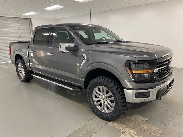 2025 Ford F-150 XLT photo 3