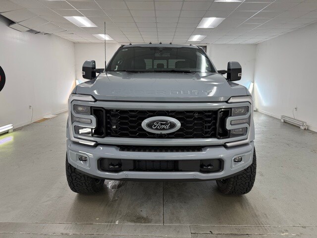 2026 Ford F-450 photo 2