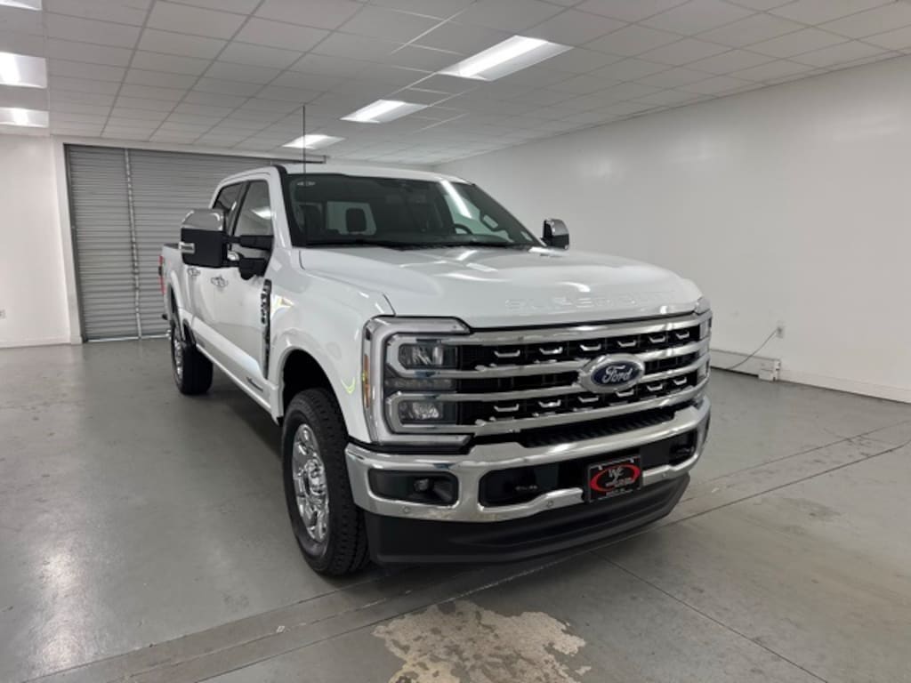 New 2026 Ford F-250SD Lariat Truck