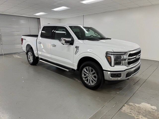 2025 Ford F-150 Lariat photo 3