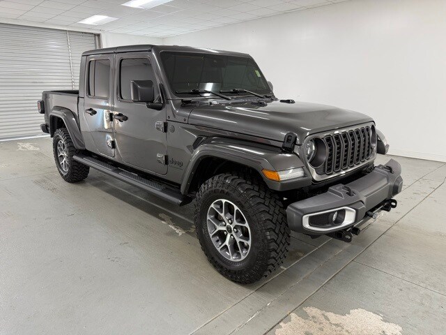 2024 Jeep Gladiator Sport S photo 3