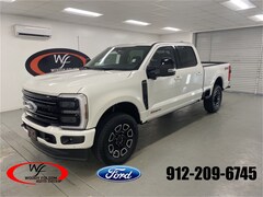 2025 Ford F-350SD Platinum Truck