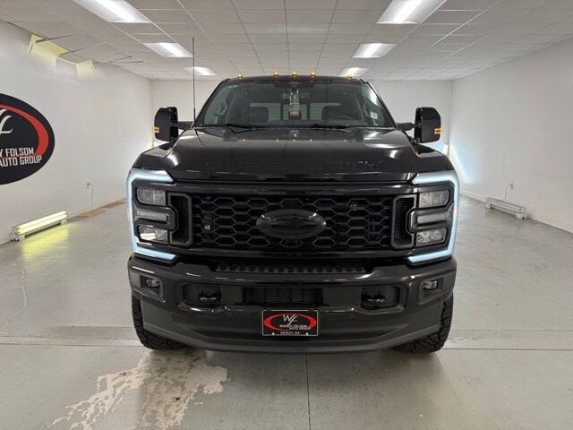 2025 Ford F-350 photo 2