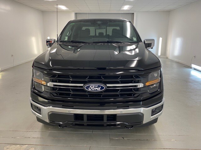 2025 Ford F-150 XLT photo 2