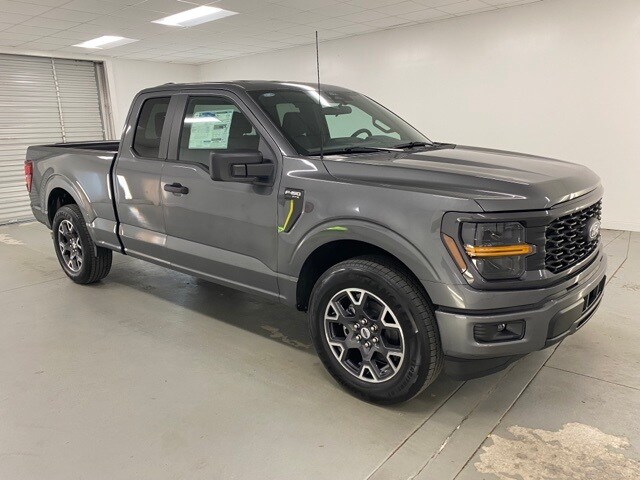 2025 Ford F-150 STX photo 3