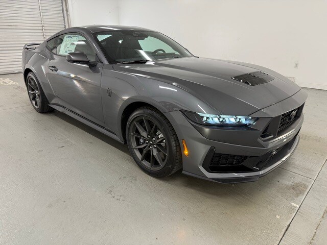 2025 Ford Mustang Dark Horse photo 3