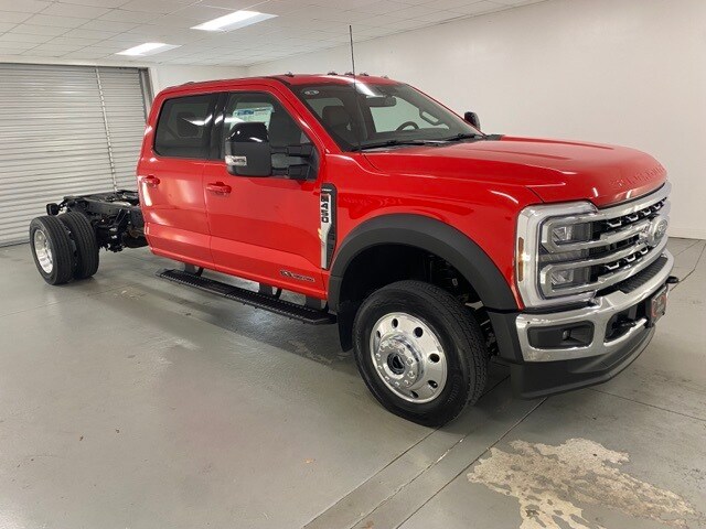 2025 Ford F-450 Lariat photo 3