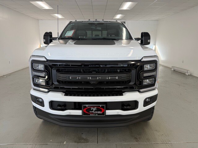 2025 Ford F-350 photo 2