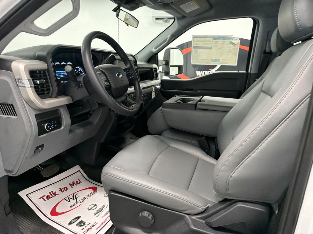 2026 Ford F-350 Super Duty Chassis Cab XL - Photo 22