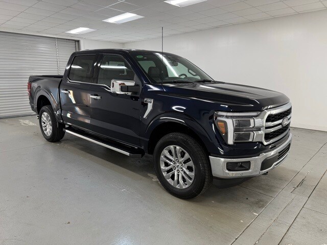 2025 Ford F-150 Lariat photo 3