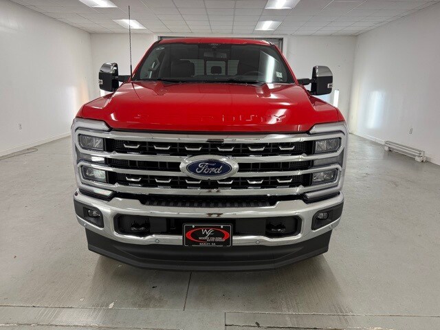 2025 Ford F-250 Lariat photo 2