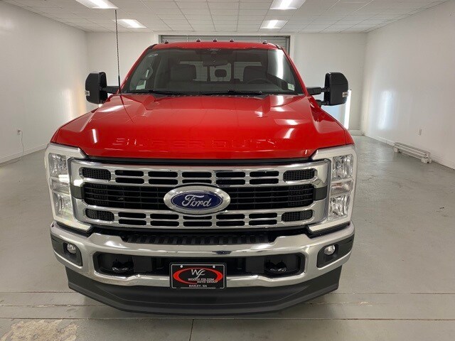 2025 Ford F-350 photo 2