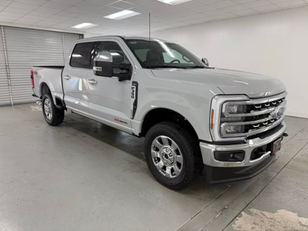 New 2026 Ford F-350SD Lariat Truck