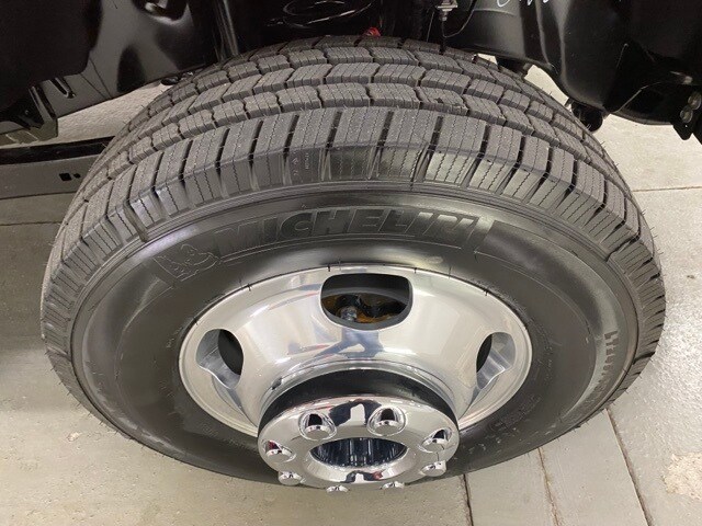 2025 Ford F-350 photo 4