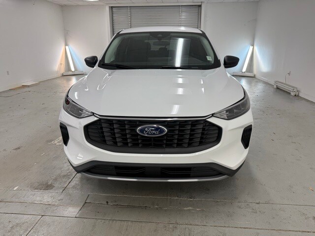 2026 Ford Escape Active photo 2